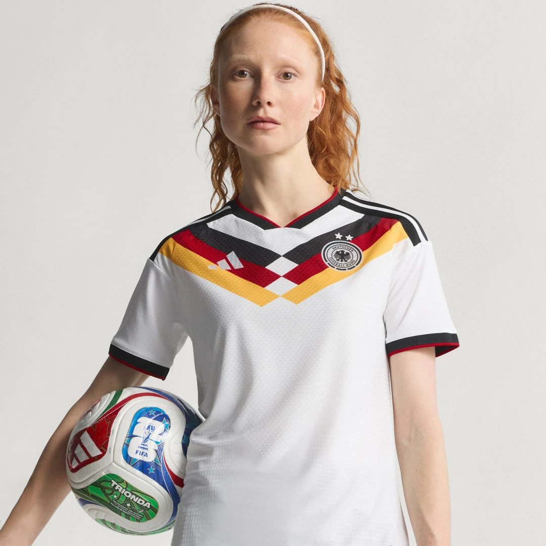 Maillot blanc Adidas domicile authentique de l'équipe féminine d'Allemagne pour la saison 2026/2027.