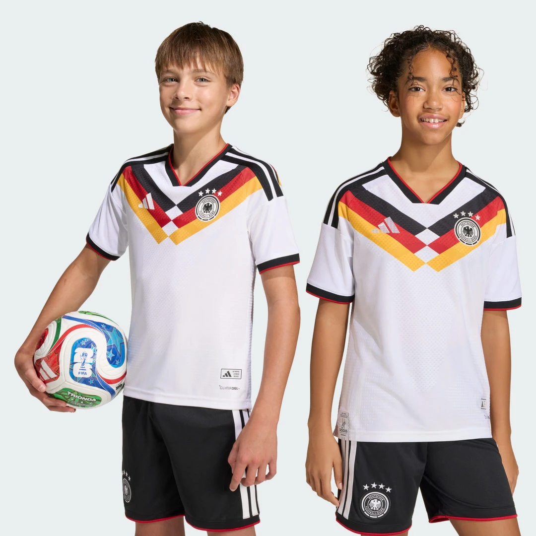 Maillot domicile blanc Adidas Allemagne 2026 version authentique pour enfant.
