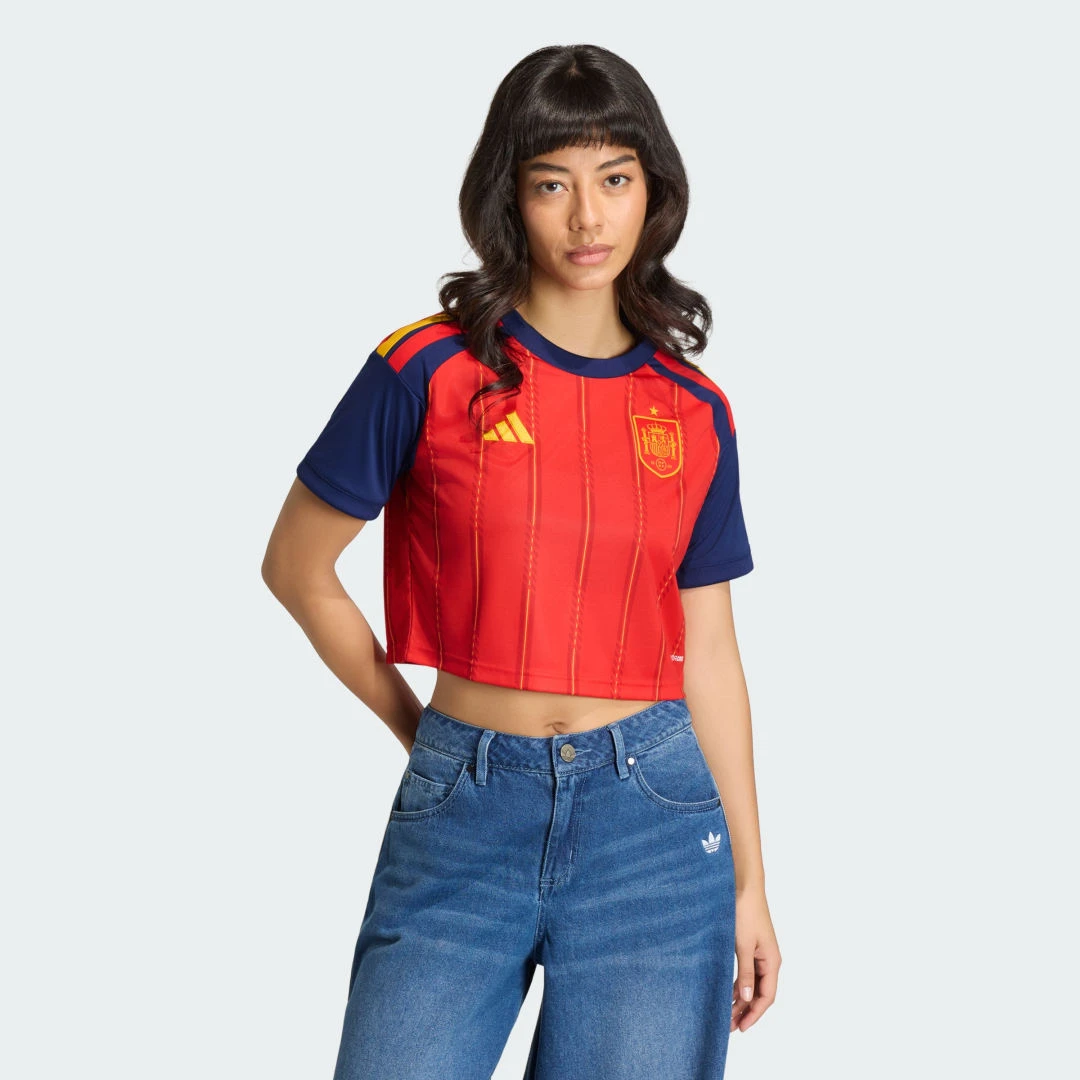 Maillot de football Adidas Espagne domicile 2026, coupe crop top rouge pour femme.