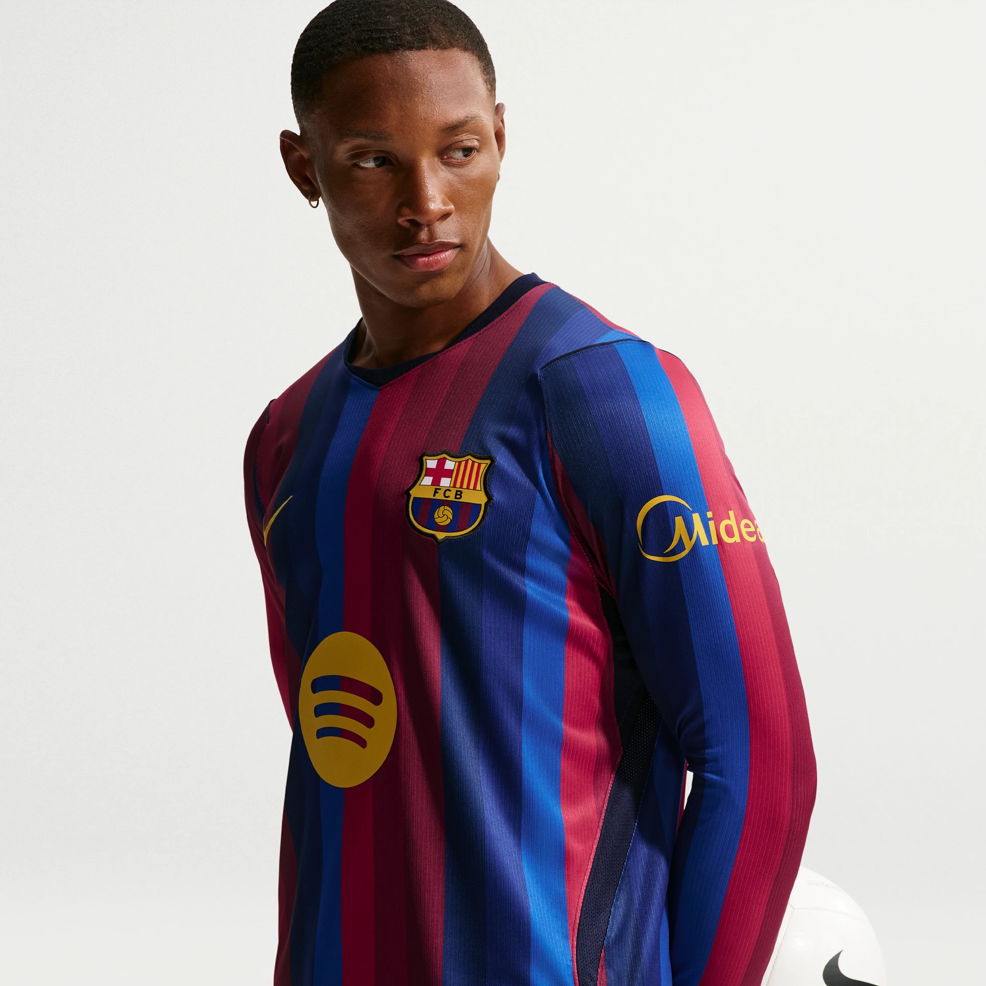Nike Maillot FC Barcelone Domicile Manches Longues 2026/2027