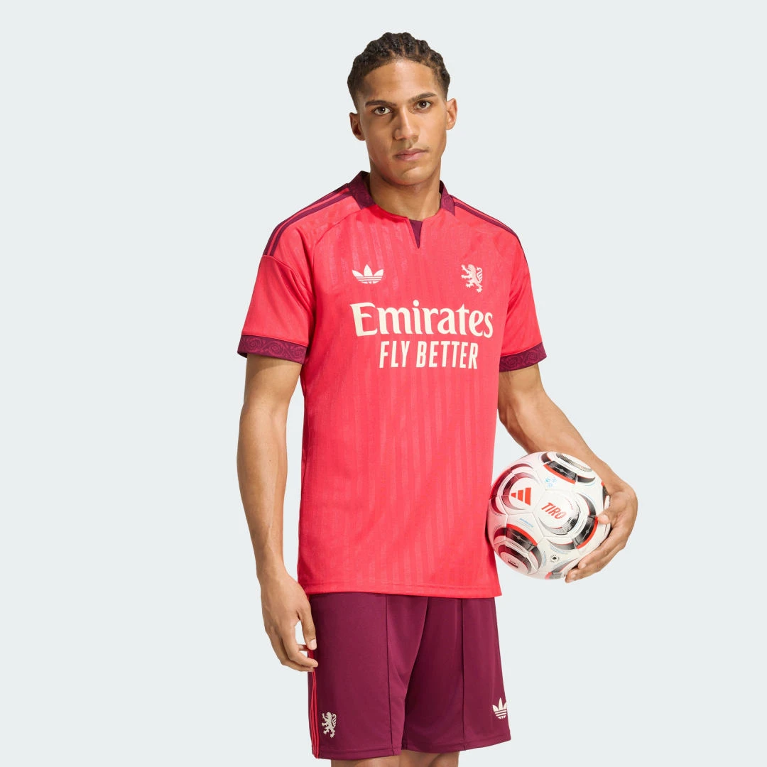 Maillot de football Adidas extérieur de l'Olympique Lyonnais 2026/2027 en coloris rose.