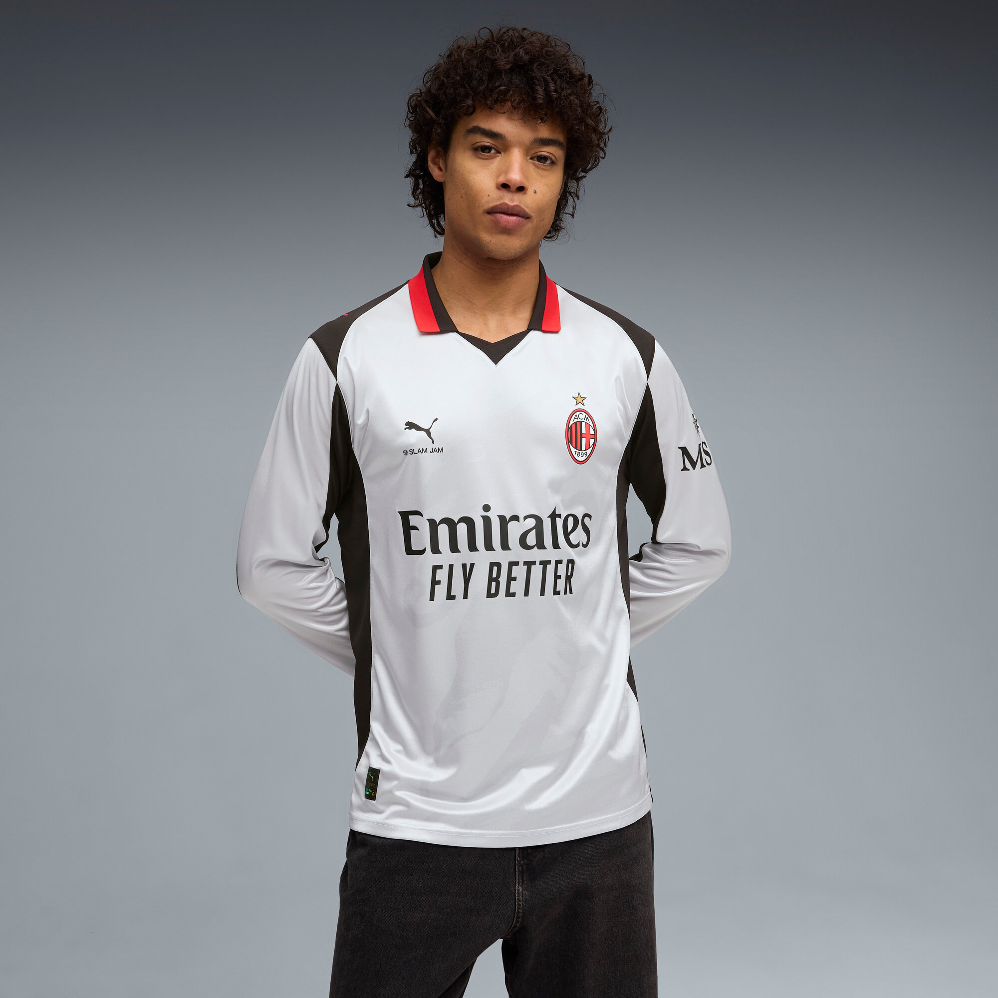 Maillot AC Milan x Slam Jam Argent - Manches longues Maillot Fourth AC Milan x Slam Jam 2025/2026 argenté à manches longues par Puma.