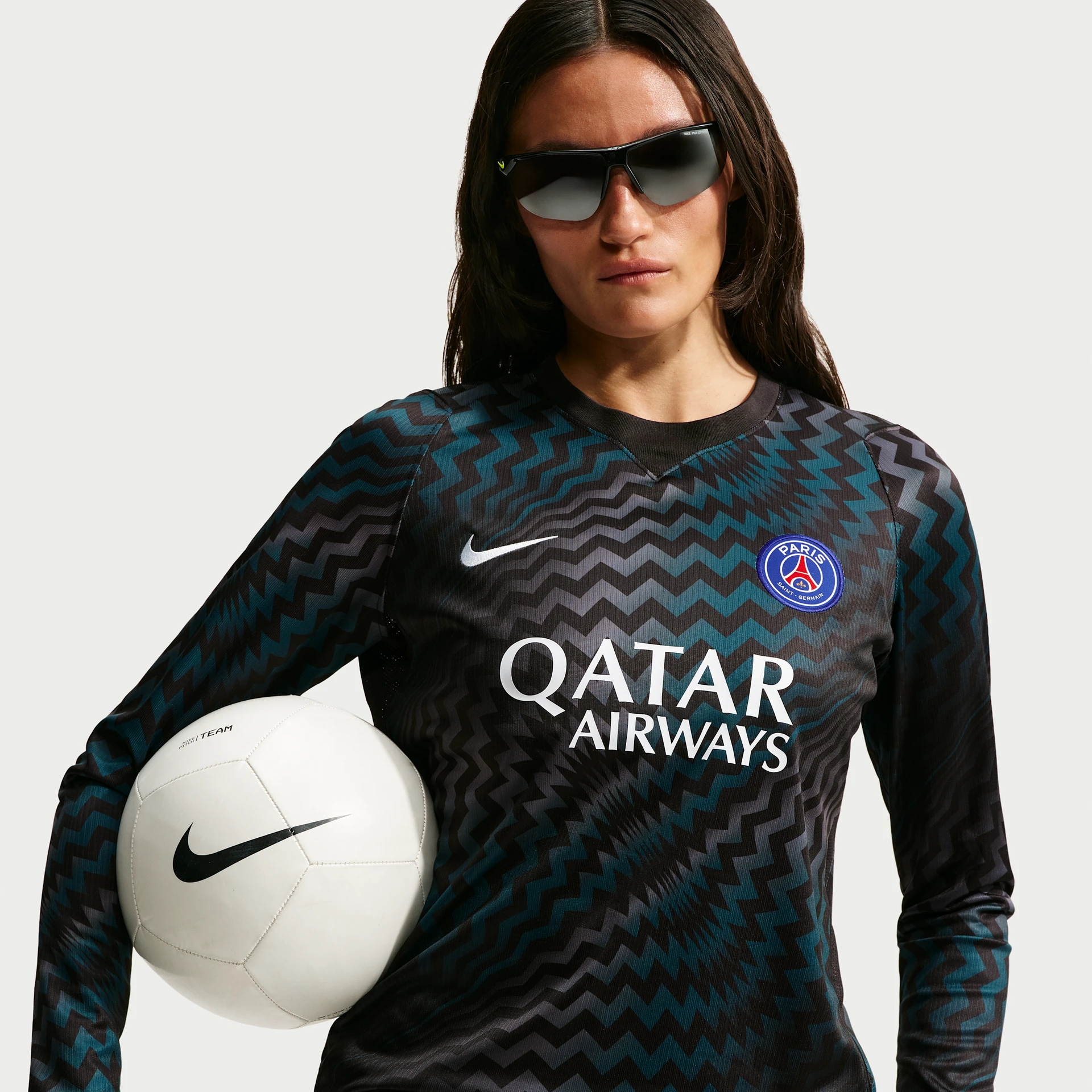 Maillot de gardienne de but Nike du Paris Saint-Germain pour femme, coloris noir, saison 2026/2027.