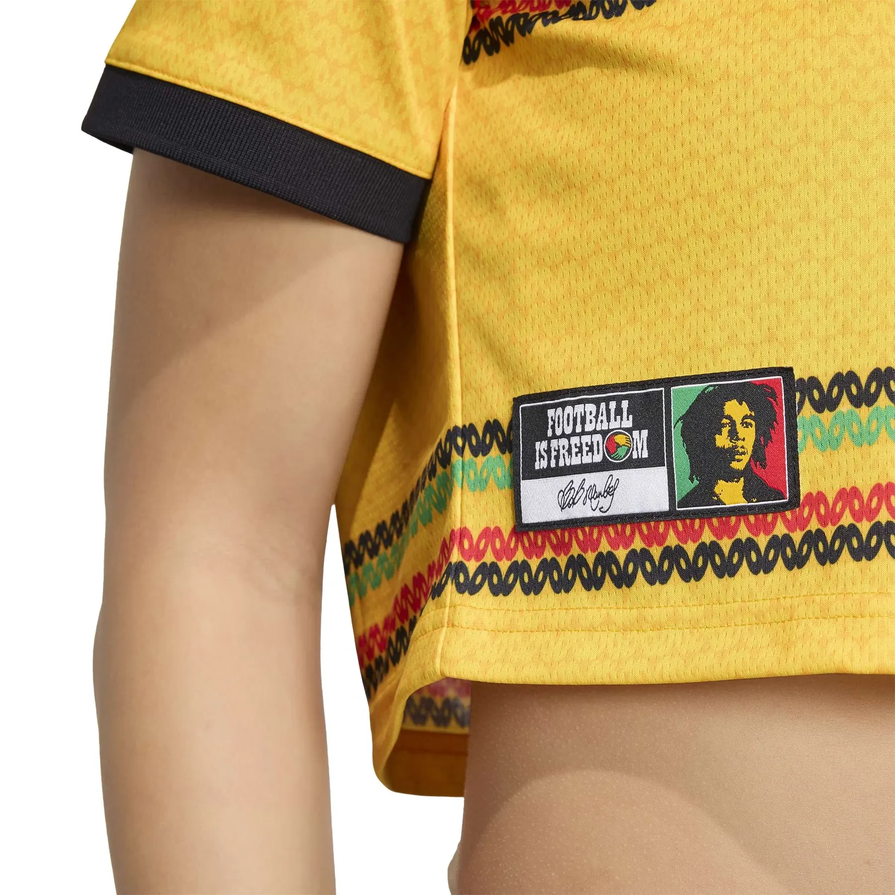 Maillot Jamaïque Domicile Crop Femme 2026 vue détail écusson