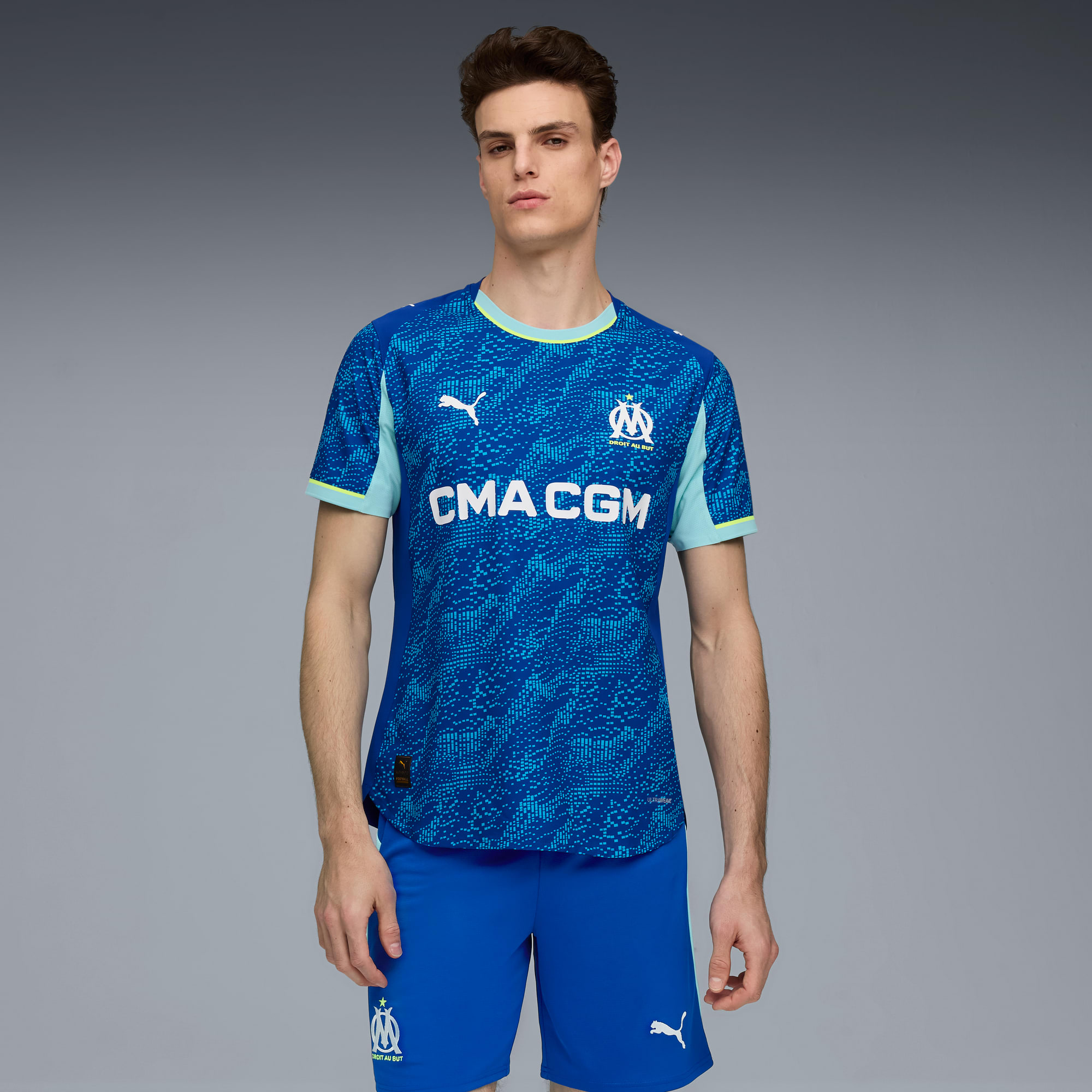 Maillot officiel Olympique de Marseille third 2025-2026 bleu vif Puma - photo portée