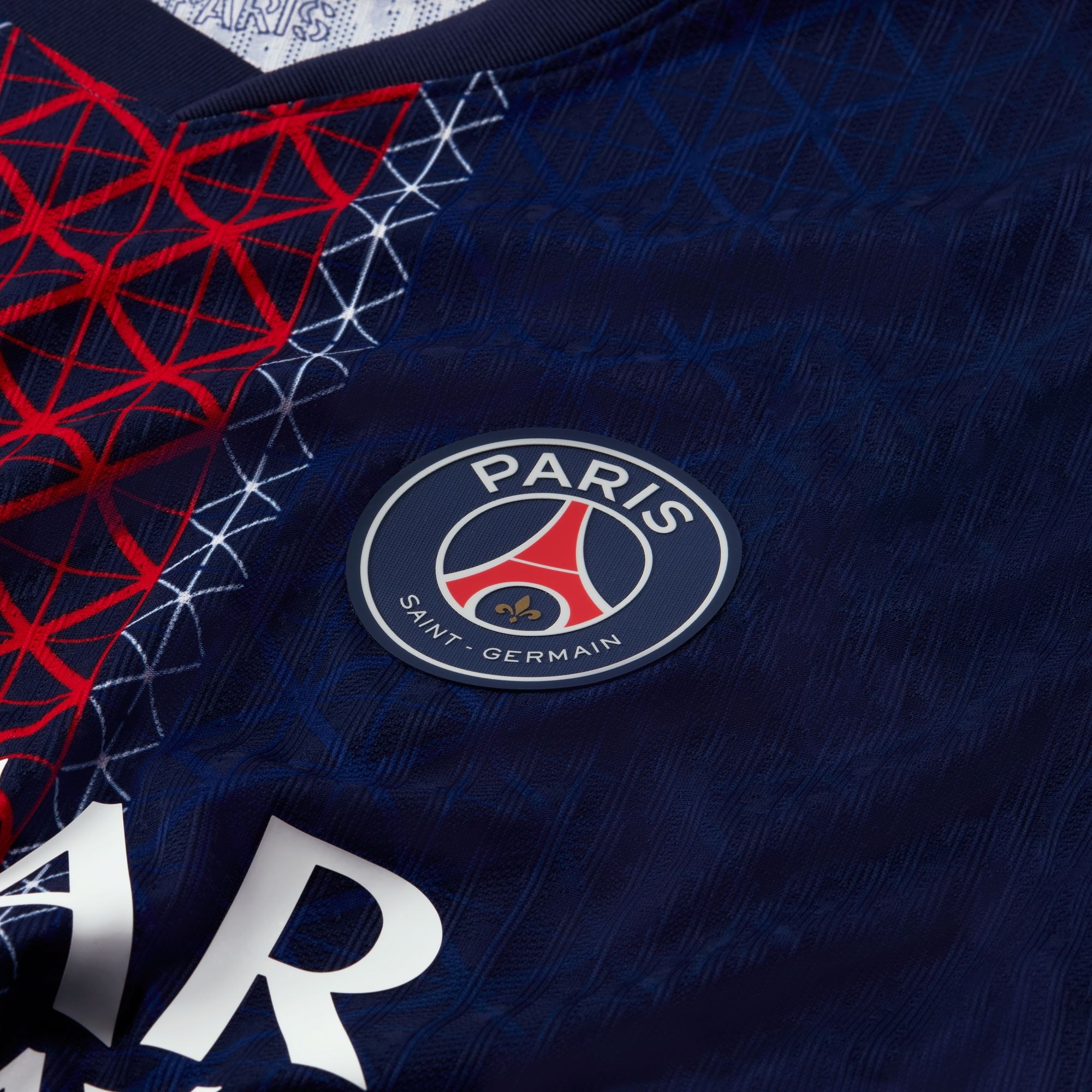 Maillot officiel Paris Saint-Germain domicile 2025-2026 bleu marine et rouge Nike - détail