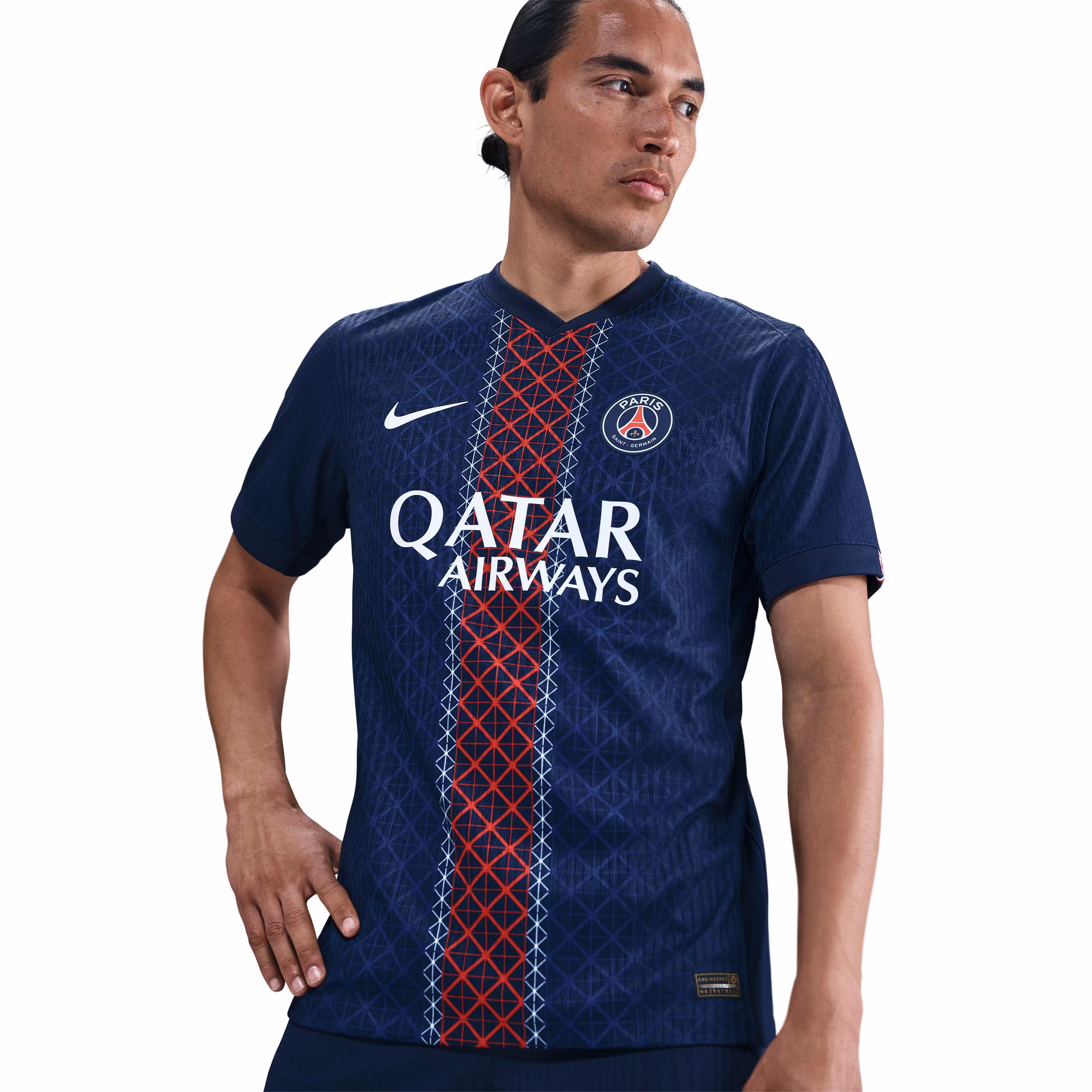 Maillot officiel Paris Saint-Germain domicile 2025-2026 bleu marine et rouge Nike - photo portée