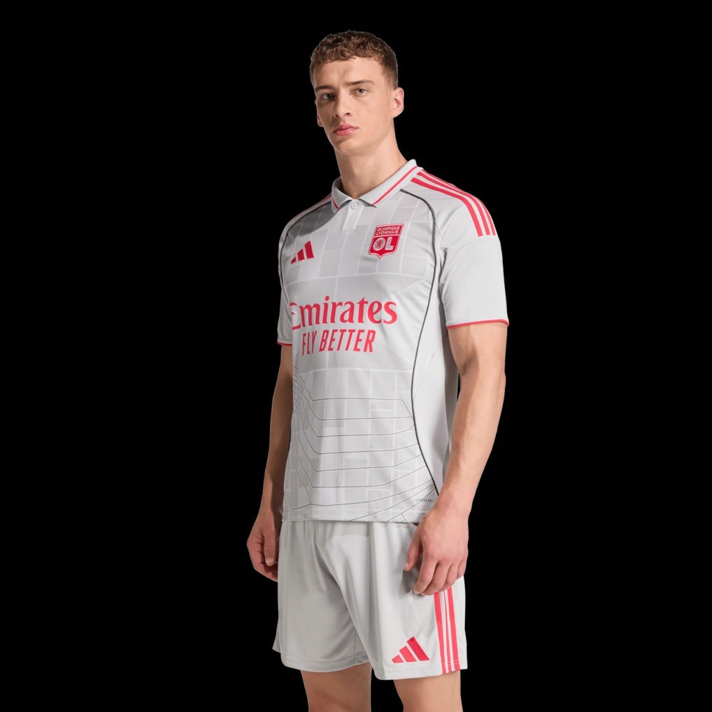 Maillot officiel Olympique Lyonnais third 2025-2026 gris anthracite Adidas - photo portée